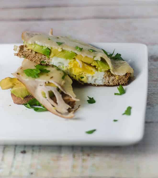 Avocado Recipes: Avocado Turkey and Pepper Jack Breakfast Sandwich