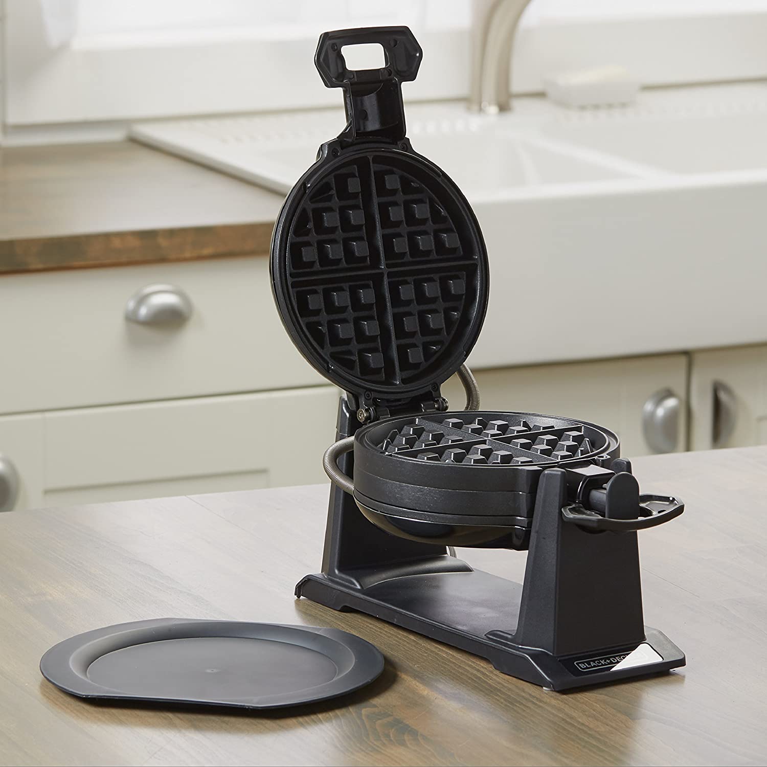  BELLA Classic Rotating Belgian Waffle Maker with Nonstick  Plates, Removable Drip Tray, Adjustable Browning Control and Cool Touch  Handles, Black: Electric Waffle Irons: Home & Kitchen